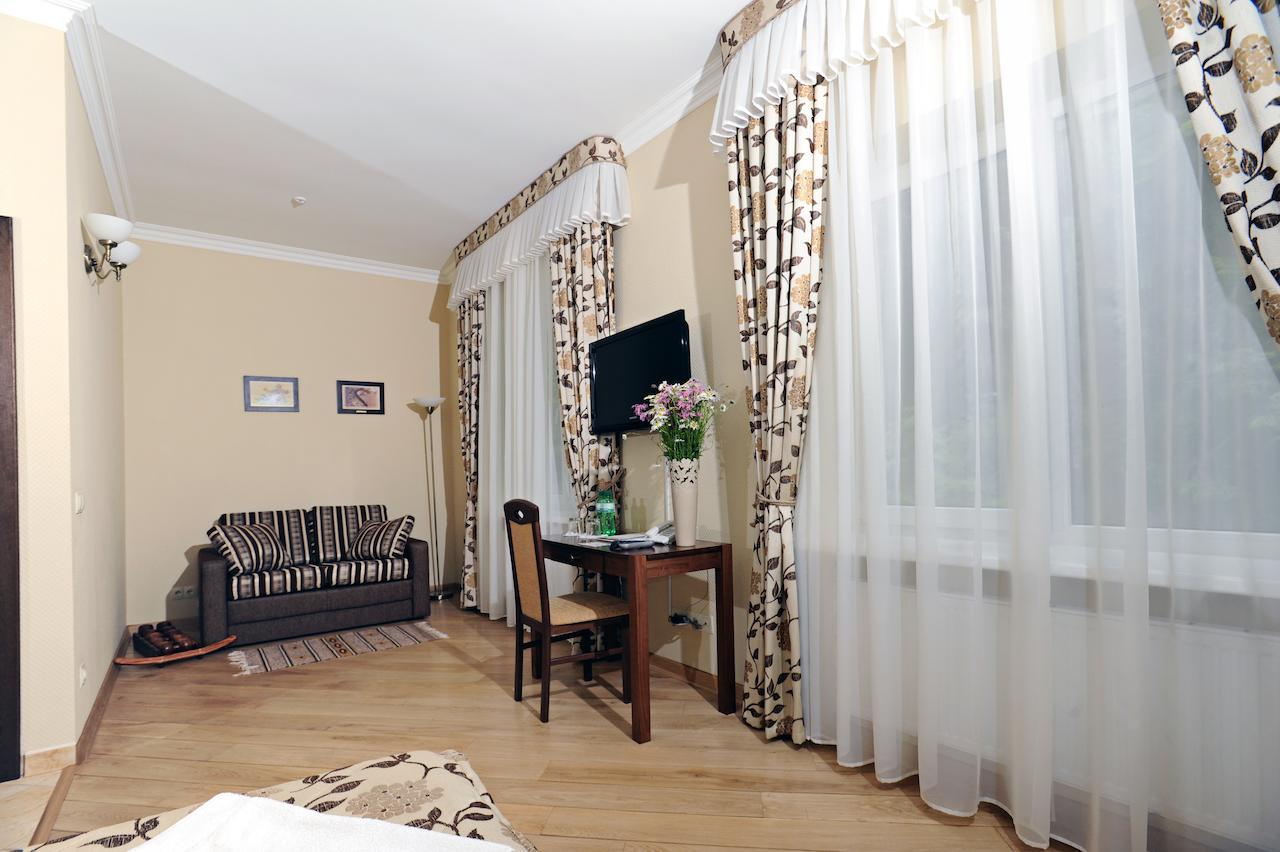 Zolota Forel Hotel Korostov Rum bild
