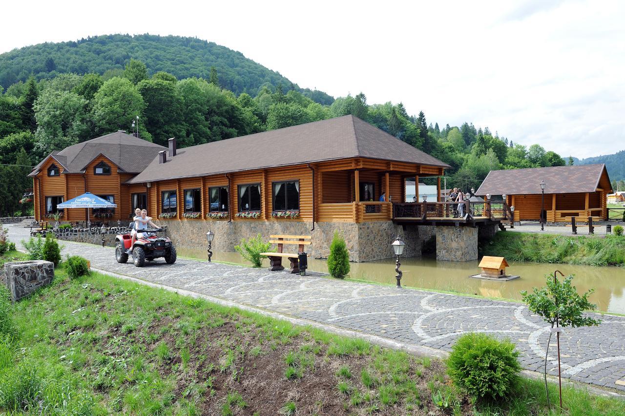 Zolota Forel Hotel Korostov Exteriör bild